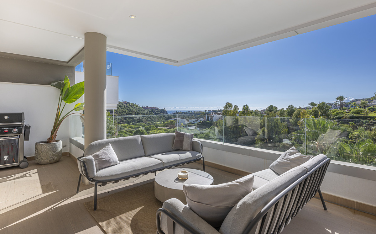 3 Bed Apartment for sale in Benahavís Costa Del Sol, Málaga, Spain