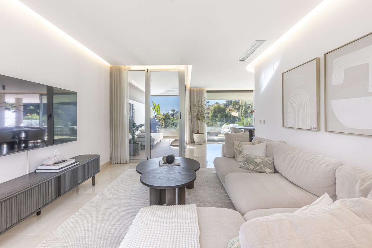 3 Bed Apartment for sale in Benahavís Costa Del Sol, Málaga, Spain