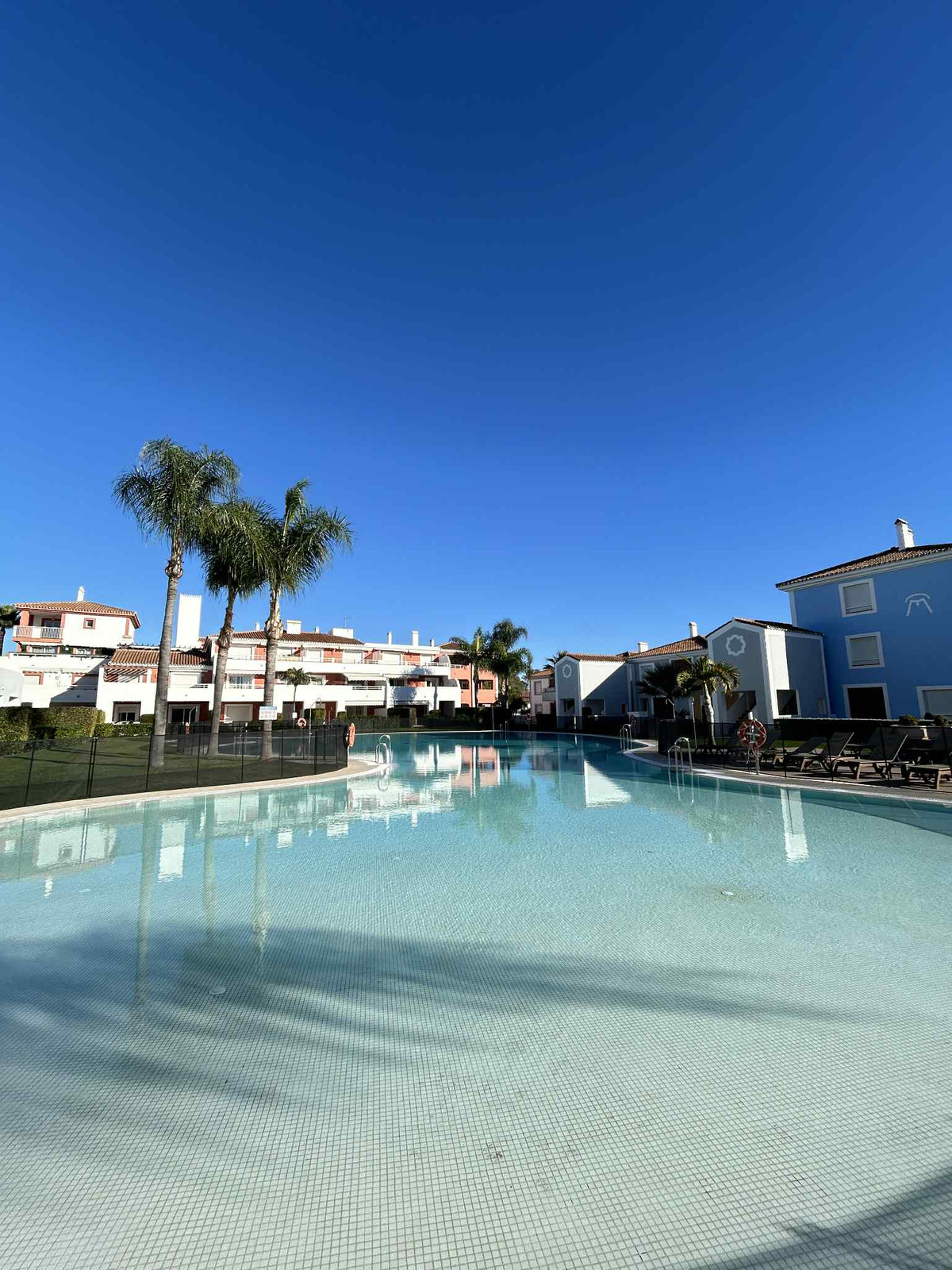 Se vende Apartamento Planta Media de 2 dormitorios en Costa Del Sol, Málaga, España
