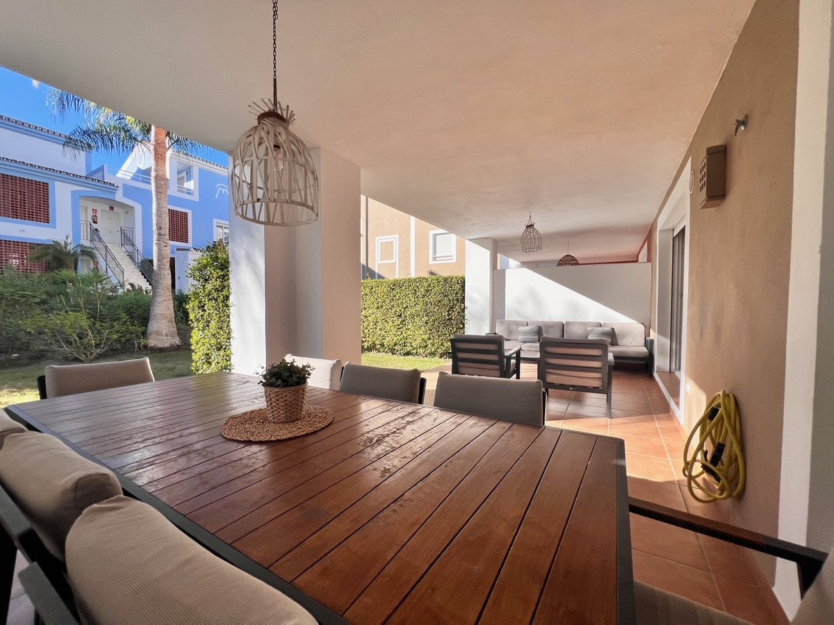 Se vende Apartamento Planta Media de 2 dormitorios en Costa Del Sol, Málaga, España