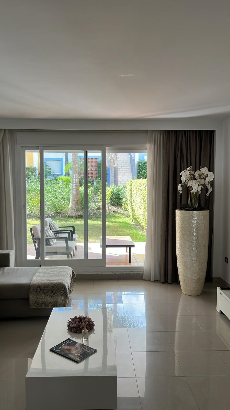Se vende Apartamento Planta Media de 2 dormitorios en Costa Del Sol, Málaga, España