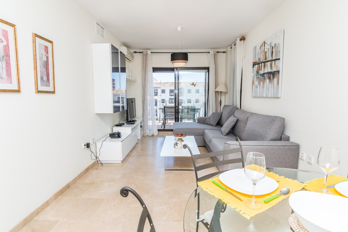2 Bed Apartment for sale in La Duquesa Costa Del Sol, Málaga, Spain