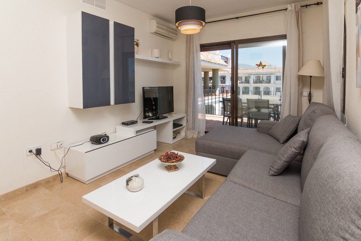 2 Bed Apartment for sale in La Duquesa Costa Del Sol, Málaga, Spain