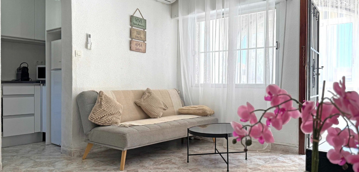 Se vende Apartamento Planta Baja de 2 dormitorios en Costa Blanca, Alicante, España