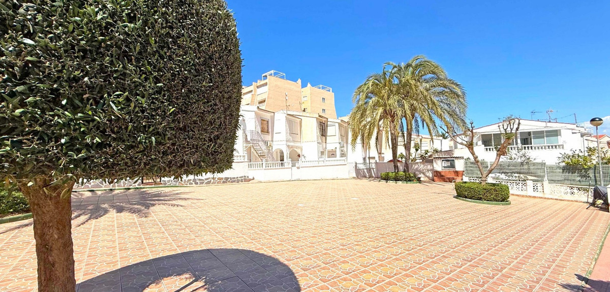 Se vende Apartamento Planta Baja de 2 dormitorios en Costa Blanca, Alicante, España