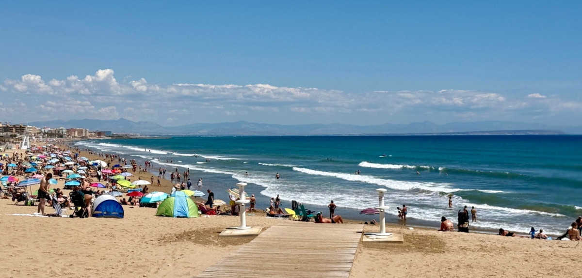 Se vende Apartamento Planta Baja de 2 dormitorios en Costa Blanca, Alicante, España