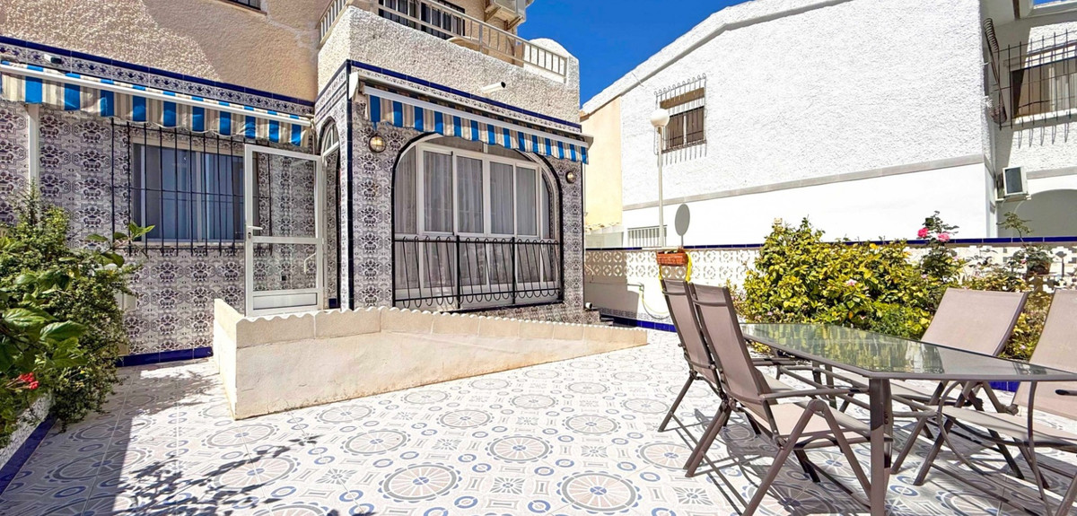 Se vende Apartamento Planta Baja de 2 dormitorios en Costa Blanca, Alicante, España
