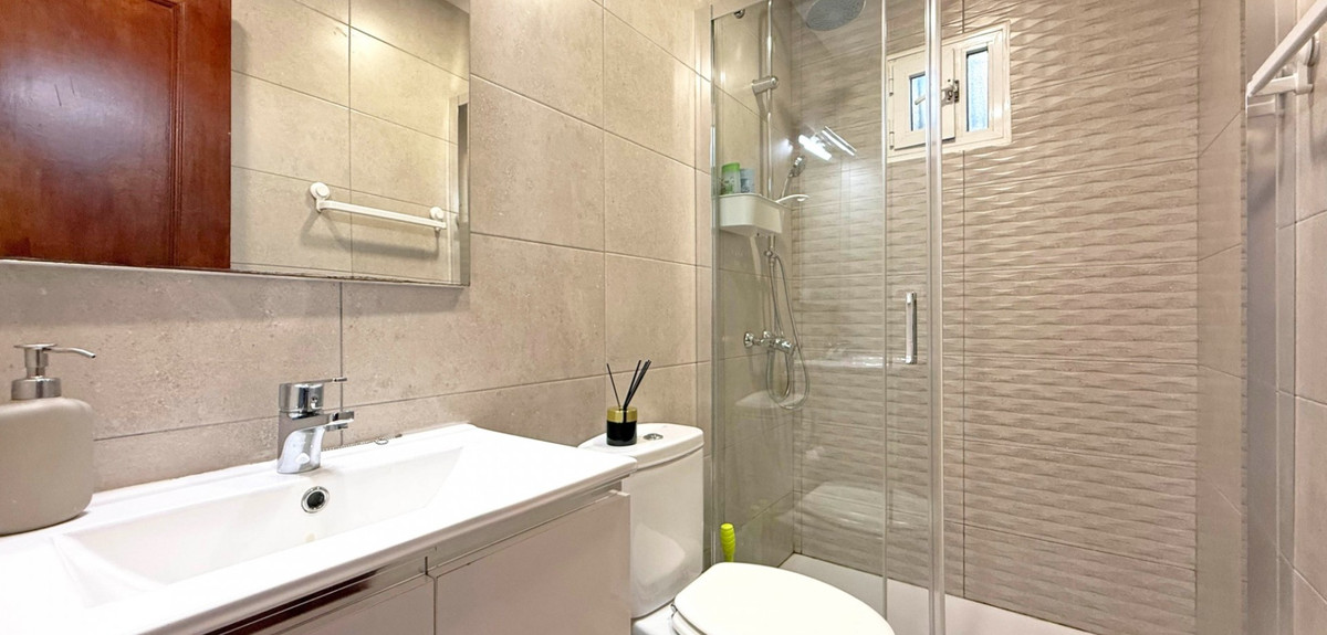 Se vende Apartamento Planta Baja de 2 dormitorios en Costa Blanca, Alicante, España