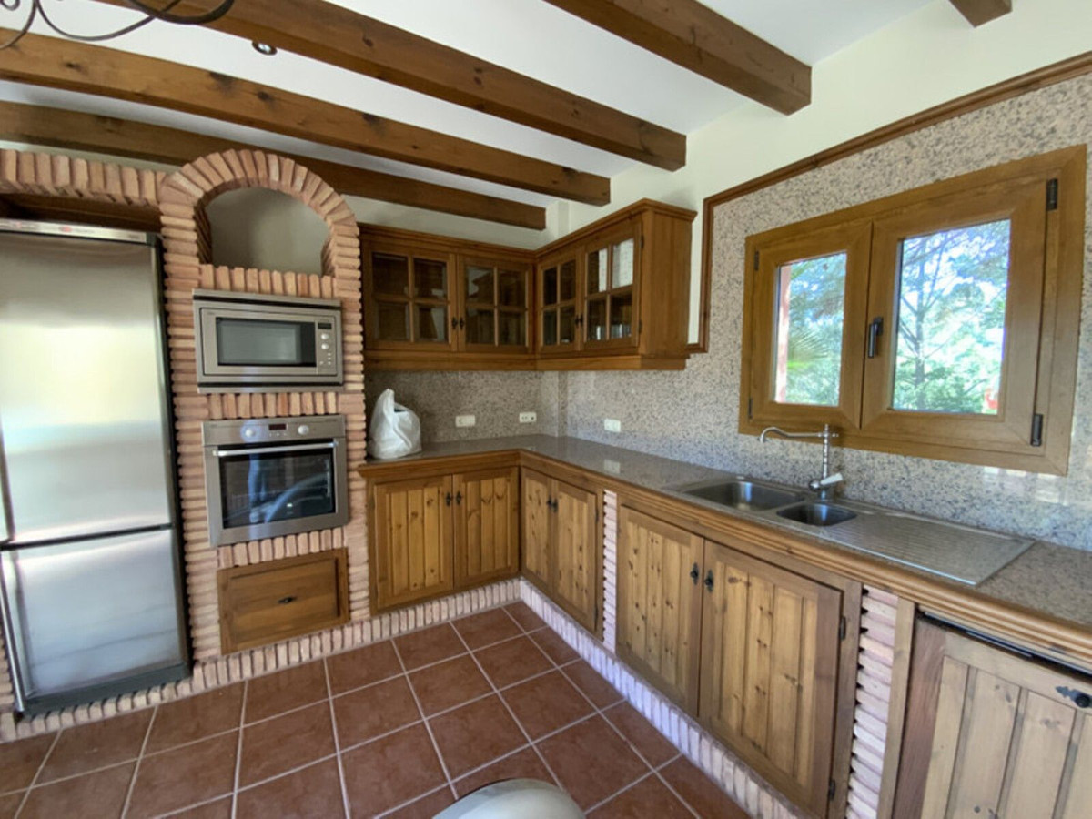 4 Bed Townhouse for sale in New Golden Mile Costa Del Sol, Málaga, Spain