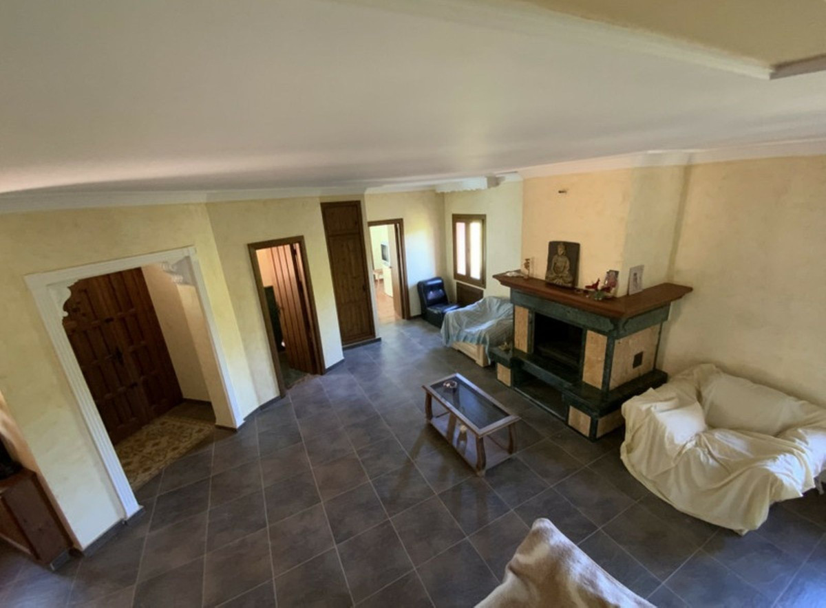 4 Bed Townhouse for sale in New Golden Mile Costa Del Sol, Málaga, Spain