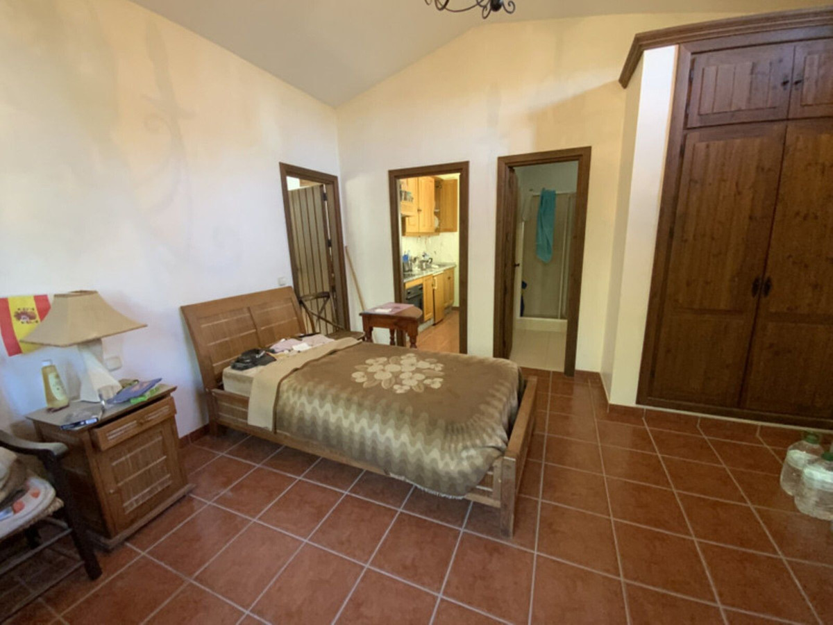 4 Bed Townhouse for sale in New Golden Mile Costa Del Sol, Málaga, Spain