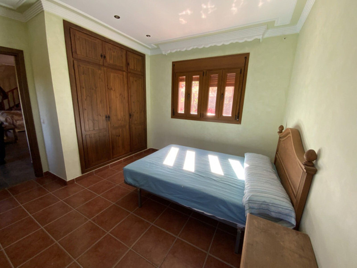 4 Bed Townhouse for sale in New Golden Mile Costa Del Sol, Málaga, Spain