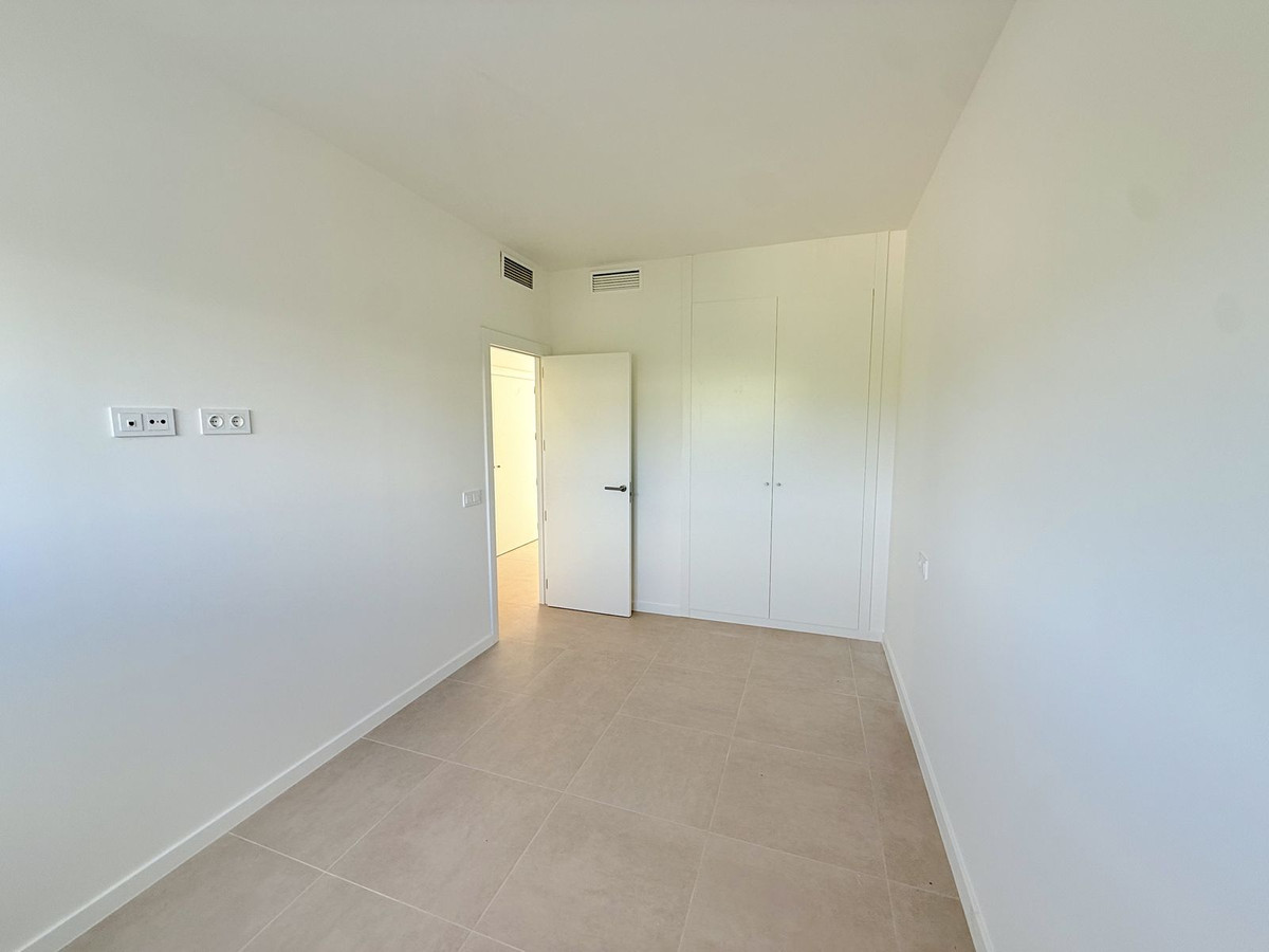 4 Bed Apartment for sale in Estepona Costa Del Sol, Málaga, Spain