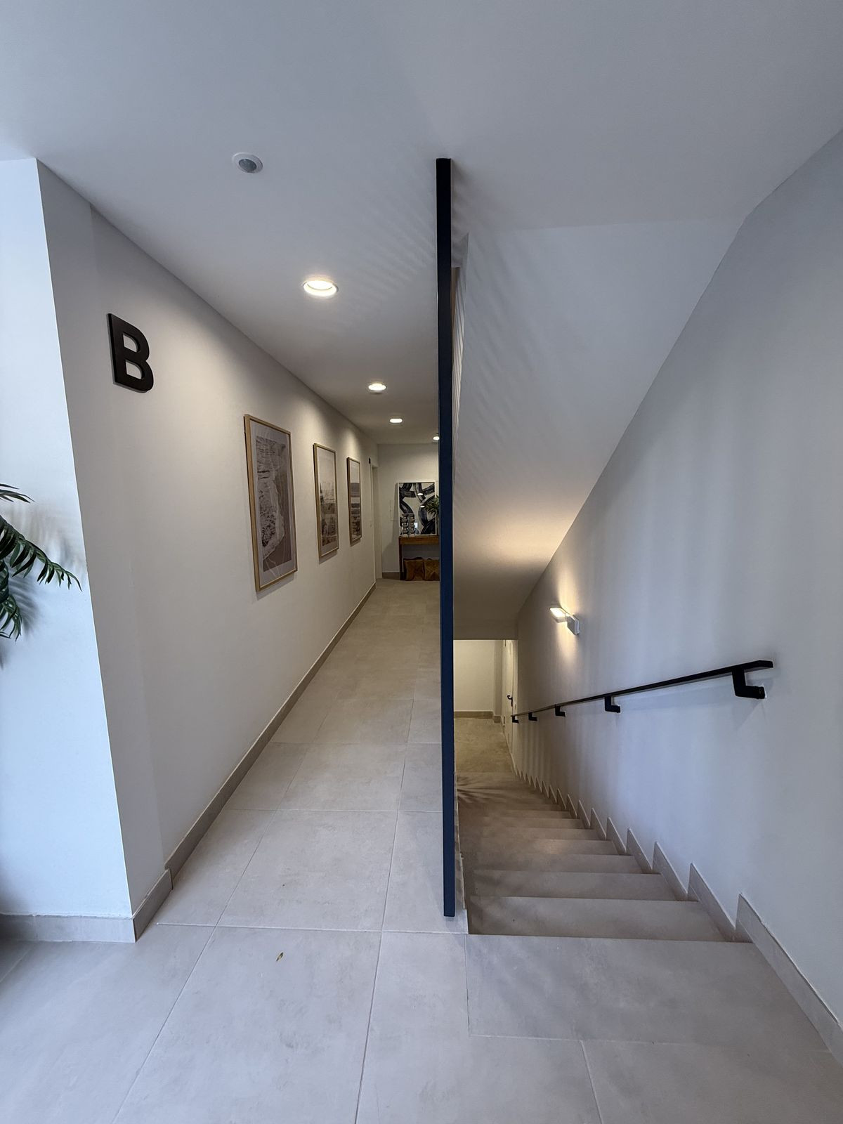 4 Bed Apartment for sale in Estepona Costa Del Sol, Málaga, Spain