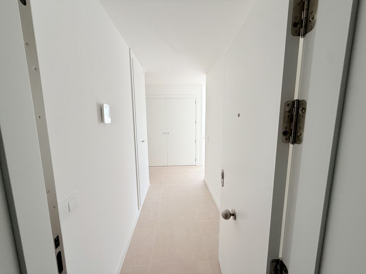 4 Bed Apartment for sale in Estepona Costa Del Sol, Málaga, Spain