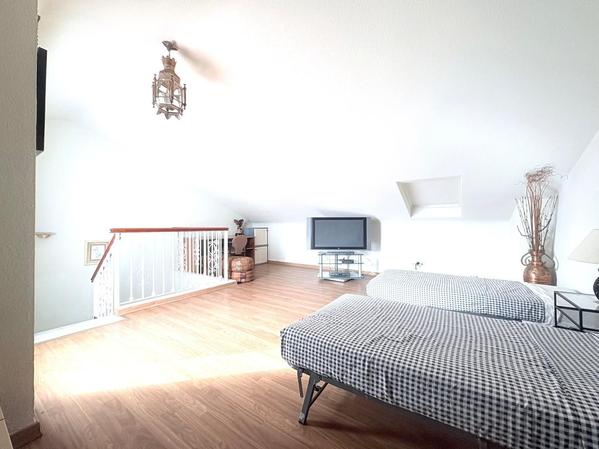 5 Bed Townhouse for sale in Cancelada Costa Del Sol, Málaga, Spain