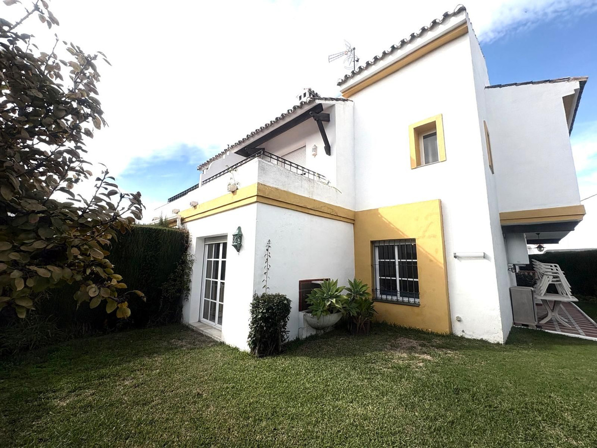 5 Bed Townhouse for sale in Cancelada Costa Del Sol, Málaga, Spain