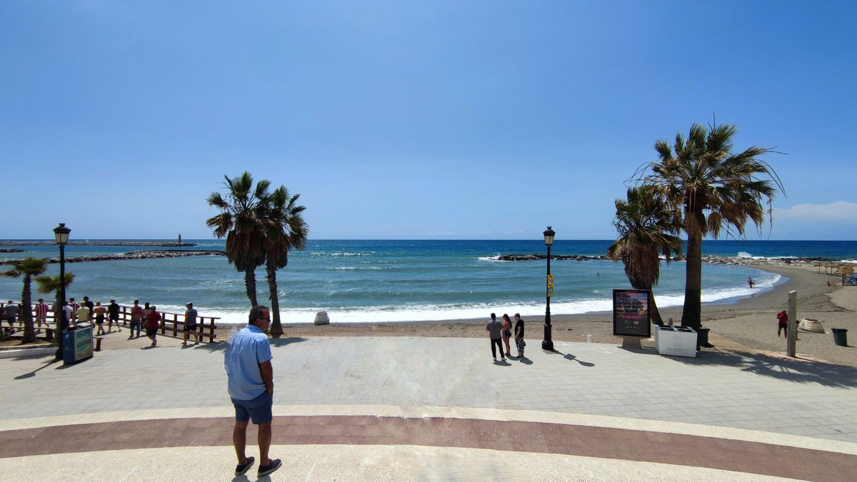 2 Bed Apartment for sale in Puerto Banús Costa Del Sol, Málaga, Spain