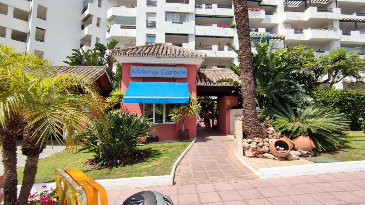 2 Bed Apartment for sale in Puerto Banús Costa Del Sol, Málaga, Spain