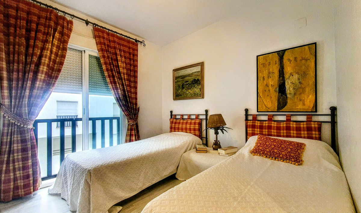 2 Bed Apartment for sale in Puerto Banús Costa Del Sol, Málaga, Spain