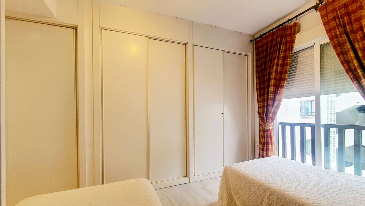 2 Bed Apartment for sale in Puerto Banús Costa Del Sol, Málaga, Spain