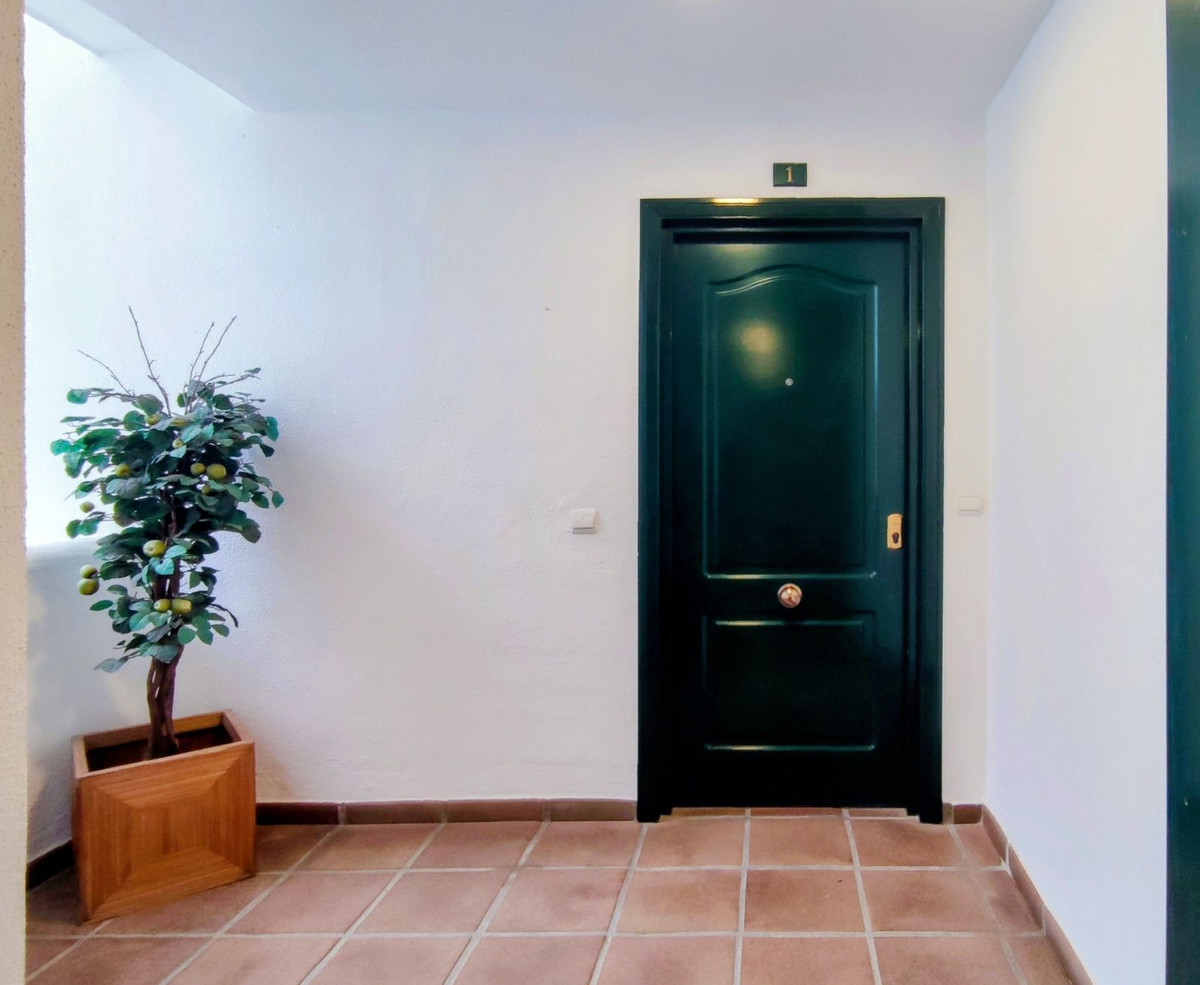 2 Bed Apartment for sale in Puerto Banús Costa Del Sol, Málaga, Spain