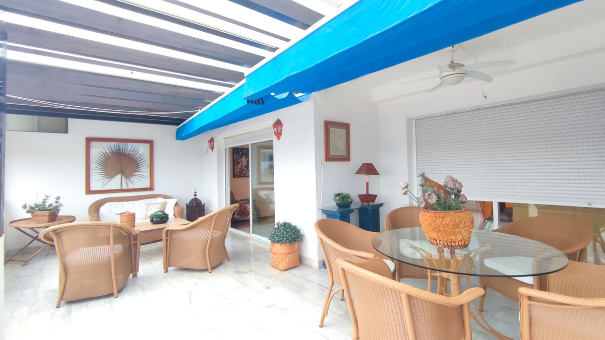 2 Bed Apartment for sale in Puerto Banús Costa Del Sol, Málaga, Spain