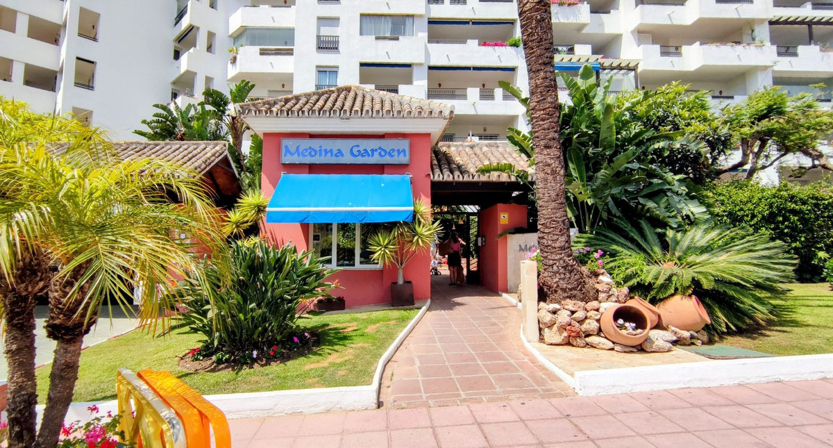 2 Bed Apartment for sale in Puerto Banús Costa Del Sol, Málaga, Spain