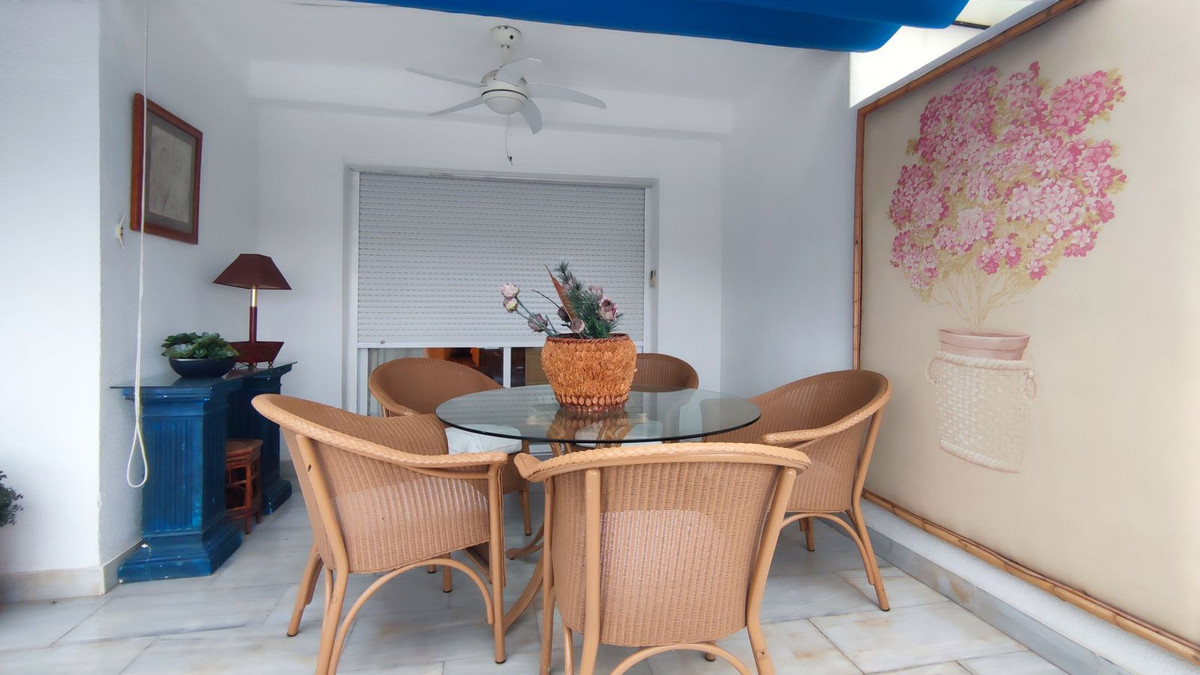 2 Bed Apartment for sale in Puerto Banús Costa Del Sol, Málaga, Spain