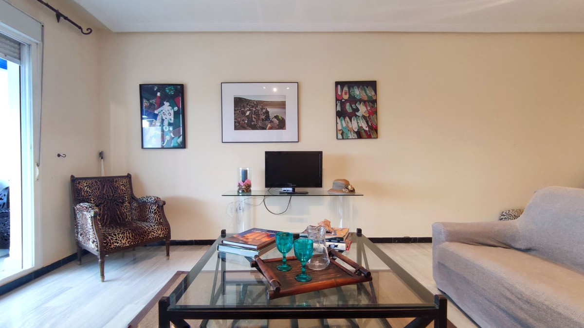 2 Bed Apartment for sale in Puerto Banús Costa Del Sol, Málaga, Spain