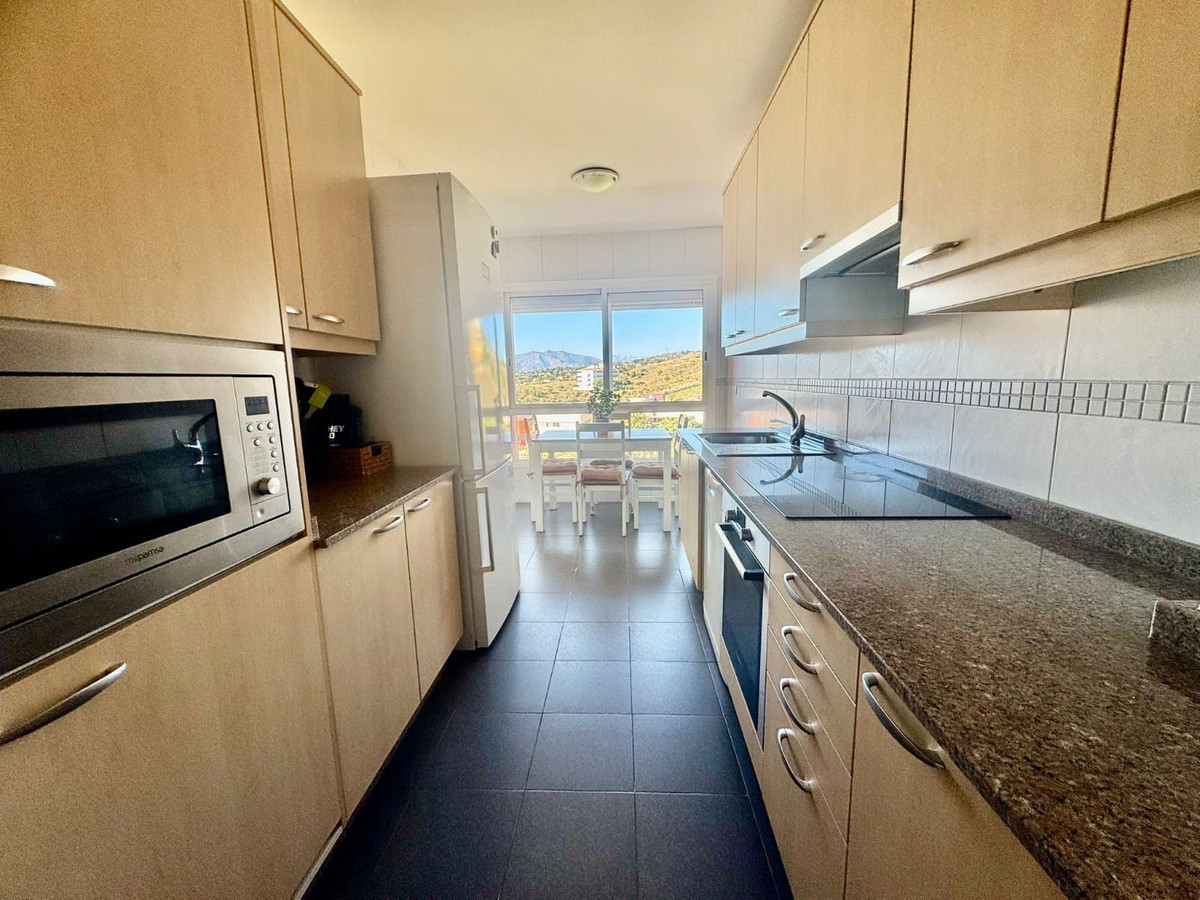 2 Bed Apartment for sale in Los Pacos Costa Del Sol, Málaga, Spain