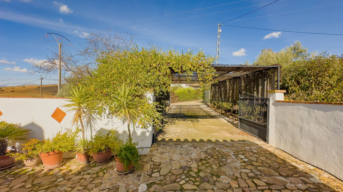 2 Bed Townhouse for sale in Almogía Costa Del Sol, Málaga, Spain