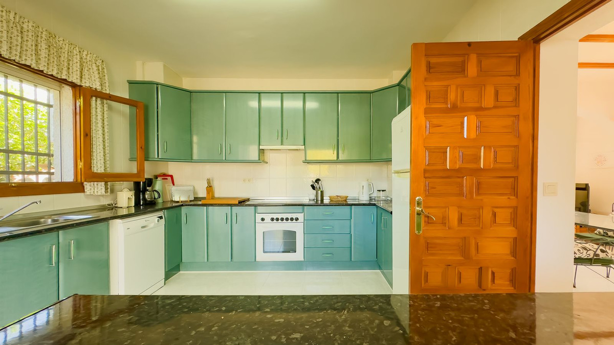 2 Bed Townhouse for sale in Almogía Costa Del Sol, Málaga, Spain