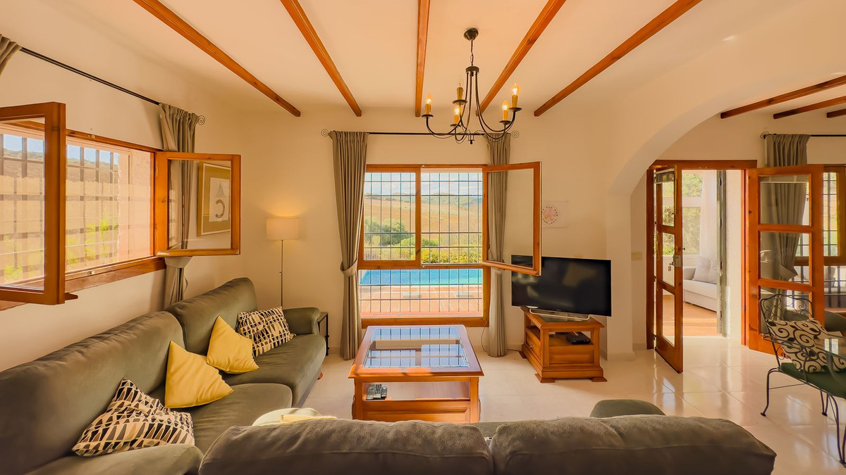 2 Bed Townhouse for sale in Almogía Costa Del Sol, Málaga, Spain