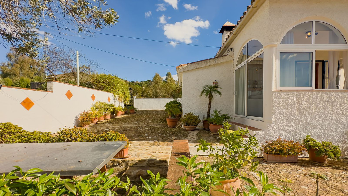 2 Bed Townhouse for sale in Almogía Costa Del Sol, Málaga, Spain