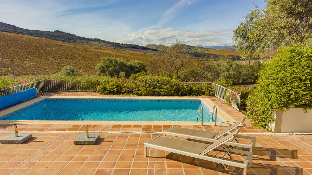 2 Bed Townhouse for sale in Almogía Costa Del Sol, Málaga, Spain