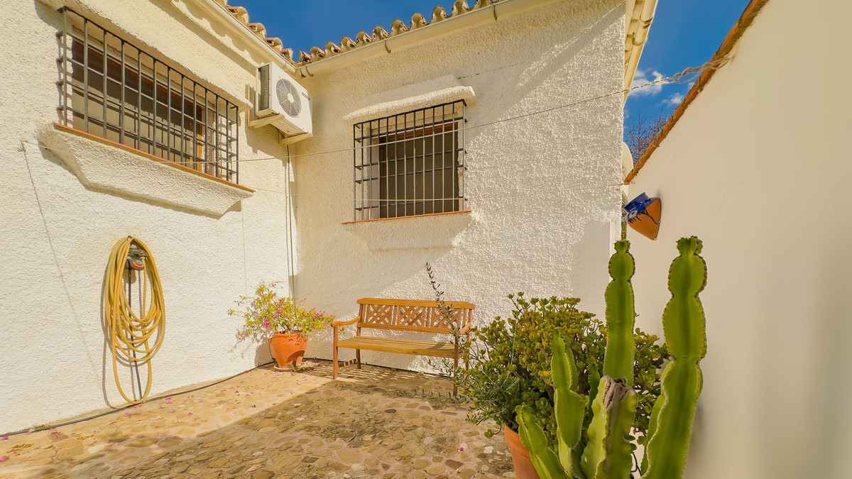 2 Bed Townhouse for sale in Almogía Costa Del Sol, Málaga, Spain