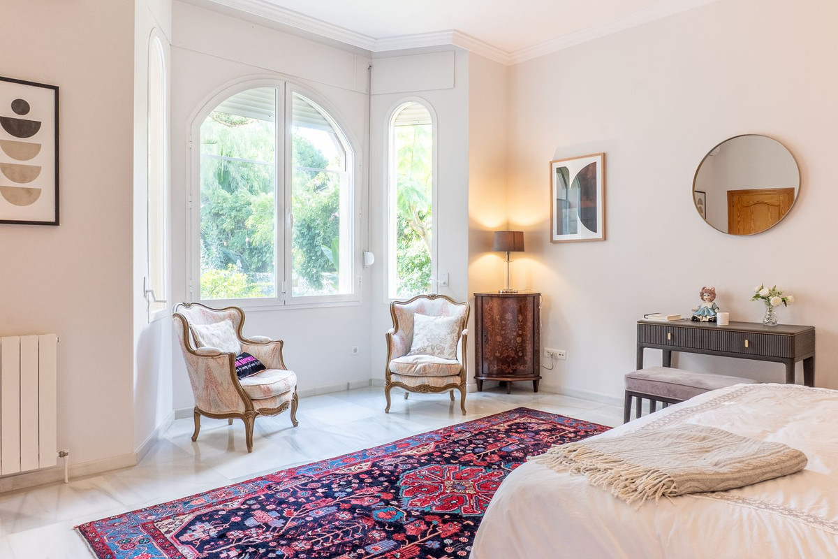Se vende Villa - Chalet de 5 dormitorios en Costa Del Sol, Málaga, España
