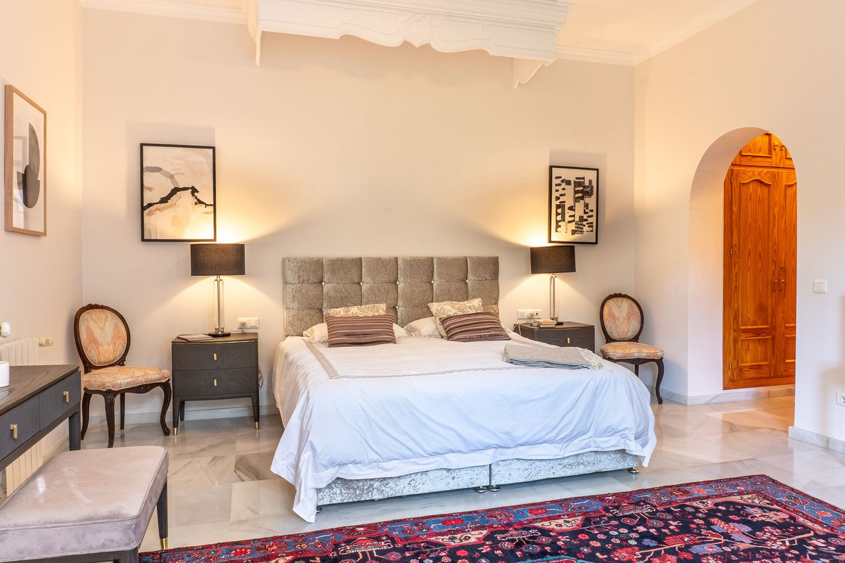 Se vende Villa - Chalet de 5 dormitorios en Costa Del Sol, Málaga, España