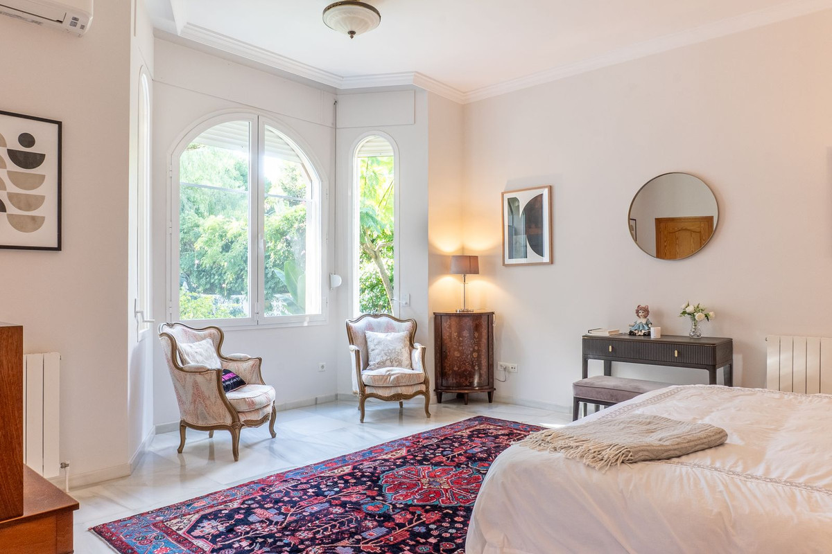 Se vende Villa - Chalet de 5 dormitorios en Costa Del Sol, Málaga, España
