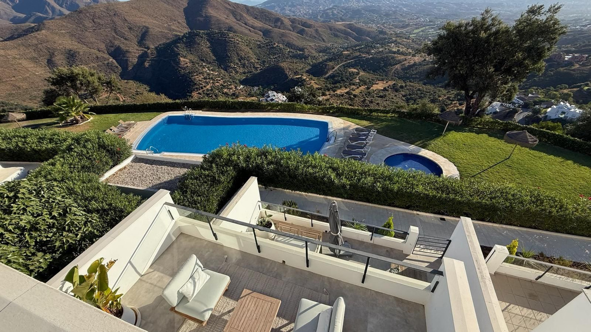 3 Bed Townhouse for sale in Elviria Costa Del Sol, Málaga, Spain