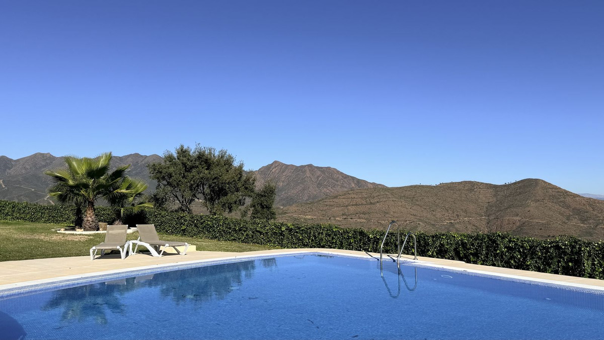 3 Bed Townhouse for sale in Elviria Costa Del Sol, Málaga, Spain