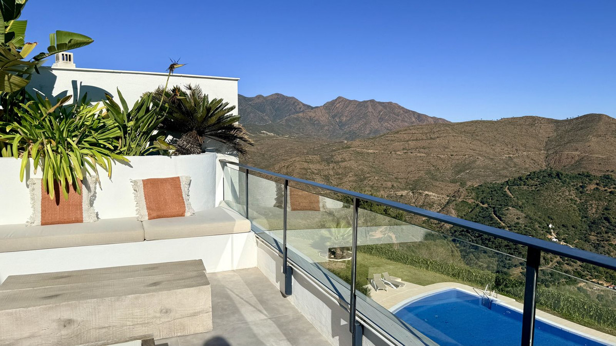 3 Bed Townhouse for sale in Elviria Costa Del Sol, Málaga, Spain