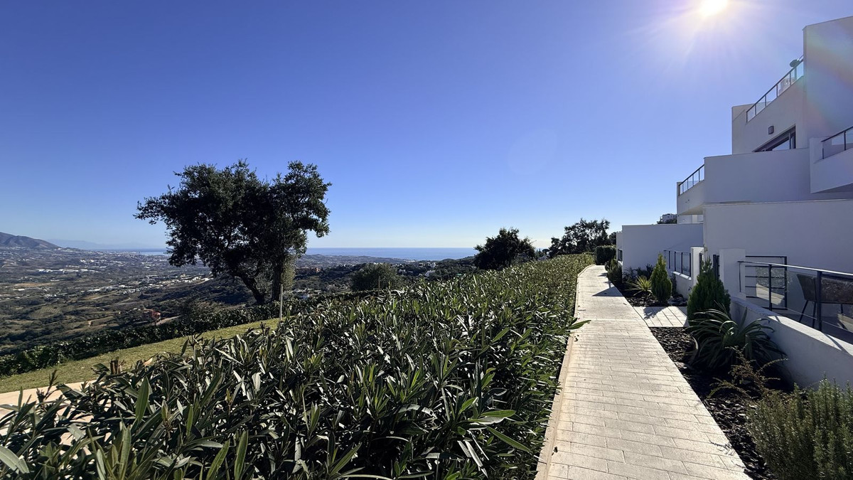 3 Bed Townhouse for sale in Elviria Costa Del Sol, Málaga, Spain