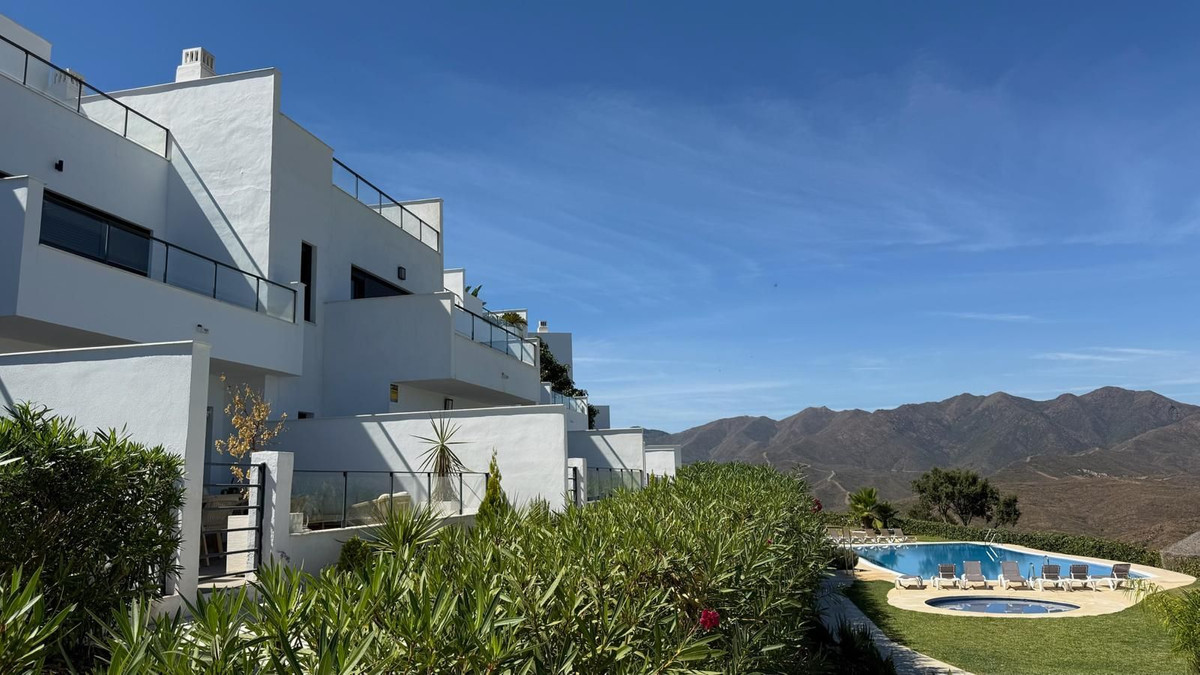 3 Bed Townhouse for sale in Elviria Costa Del Sol, Málaga, Spain