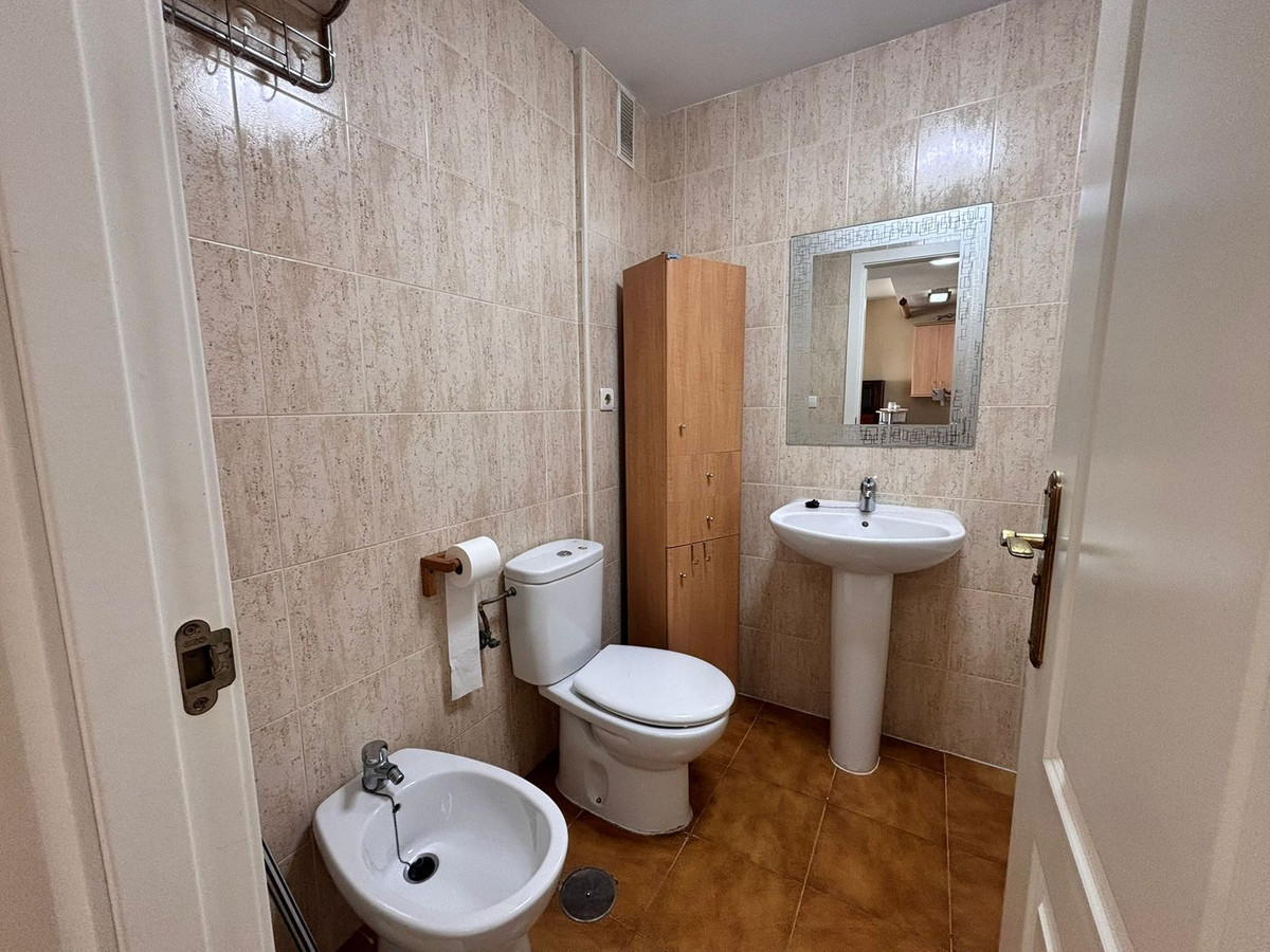 1 Bed Apartment for sale in Calahonda Costa Del Sol, Málaga, Spain