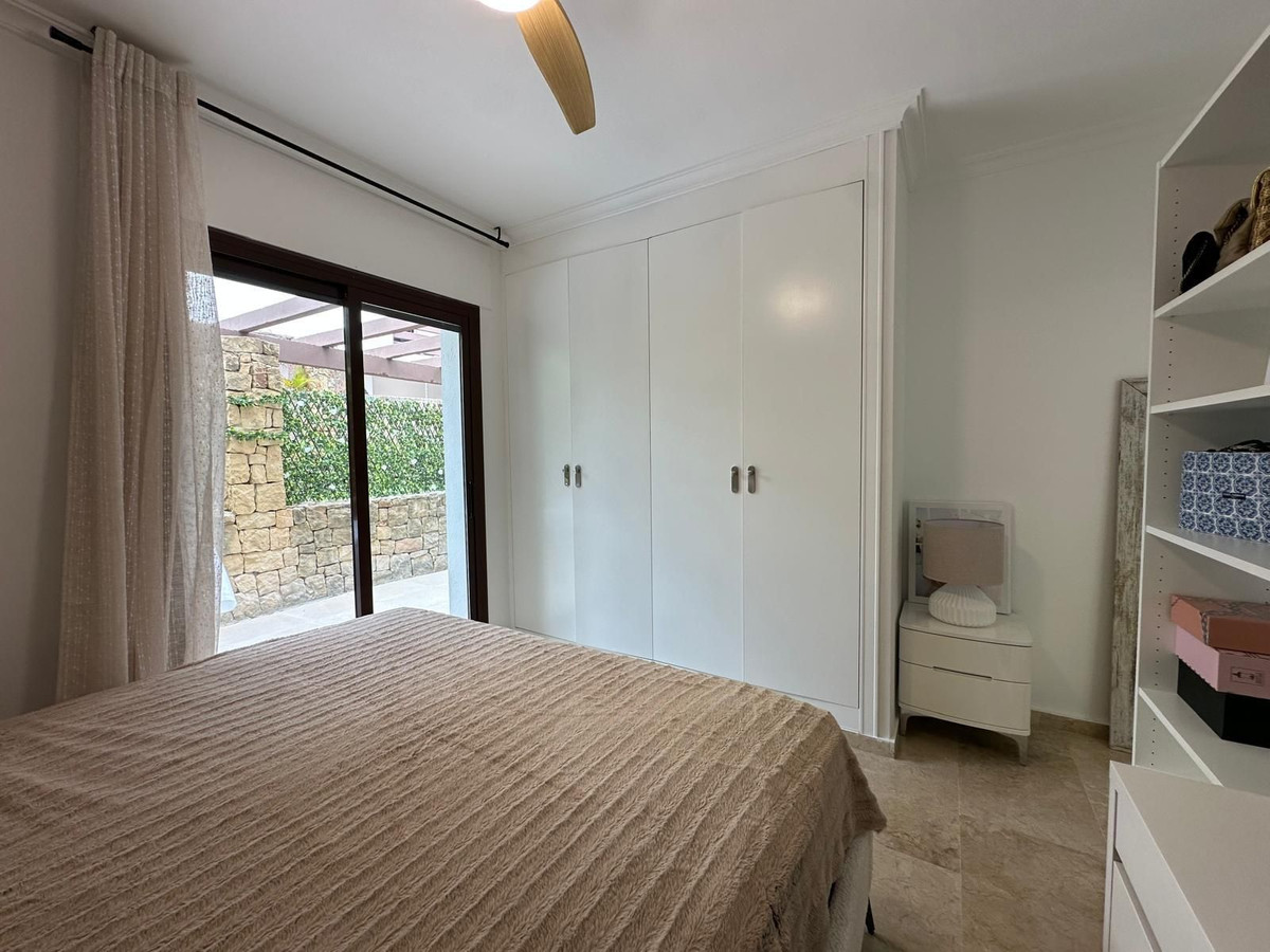 2 Bed Apartment for sale in The Golden Mile Costa Del Sol, Málaga, Spain