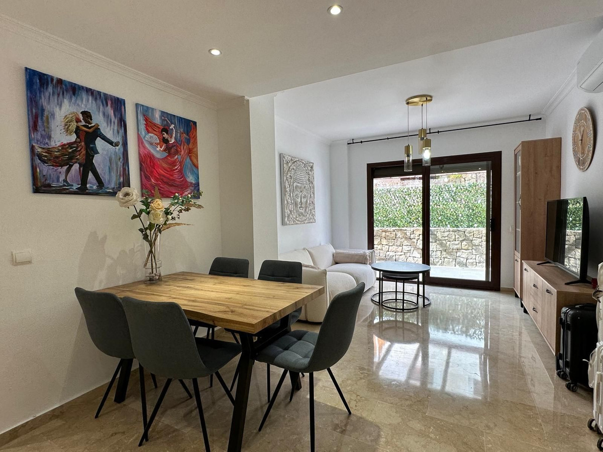 2 Bed Apartment for sale in The Golden Mile Costa Del Sol, Málaga, Spain
