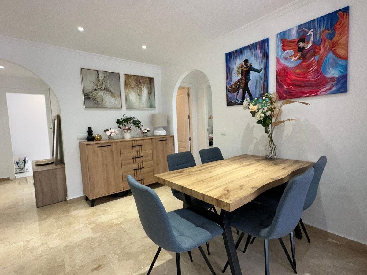 2 Bed Apartment for sale in The Golden Mile Costa Del Sol, Málaga, Spain