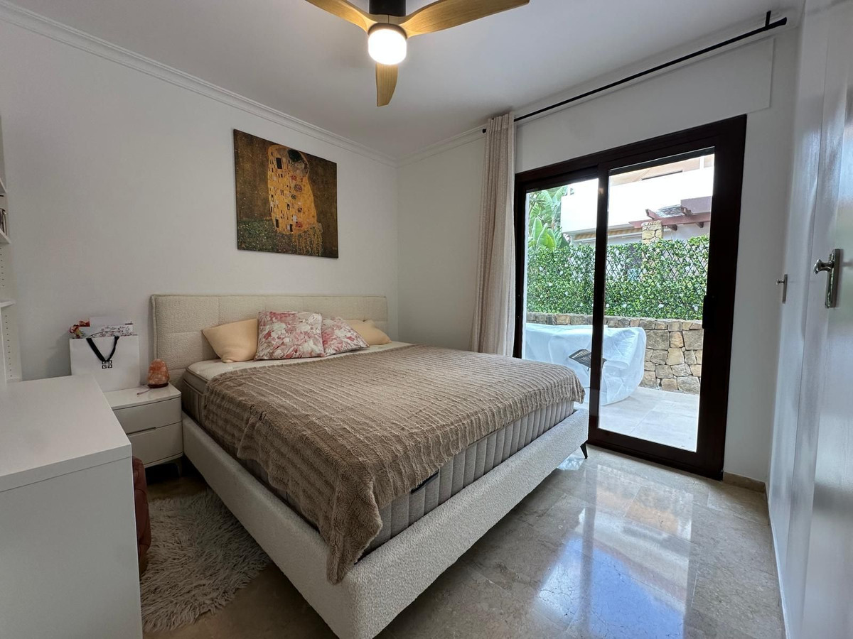 2 Bed Apartment for sale in The Golden Mile Costa Del Sol, Málaga, Spain